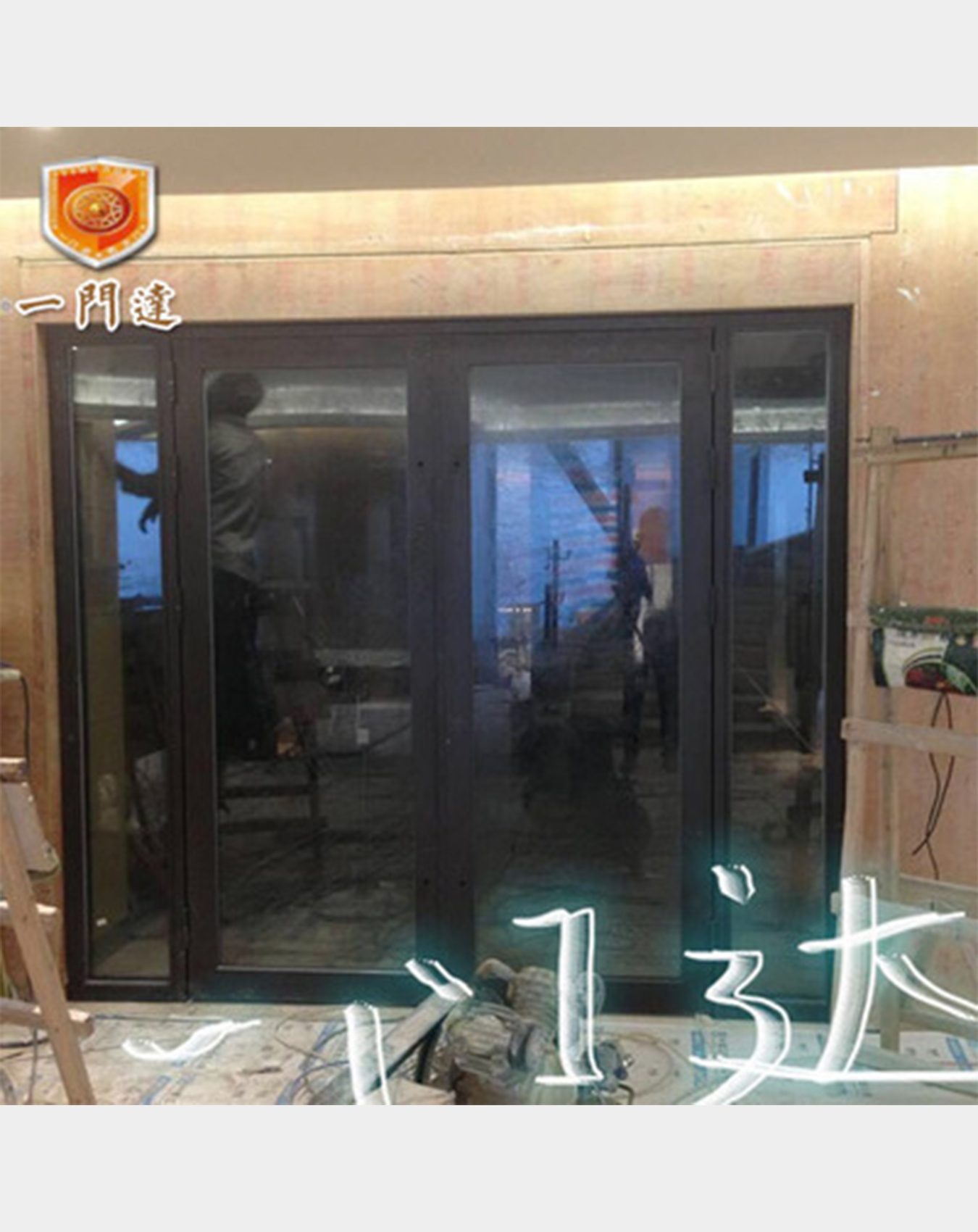 黑钛金不锈钢玻璃防火门
