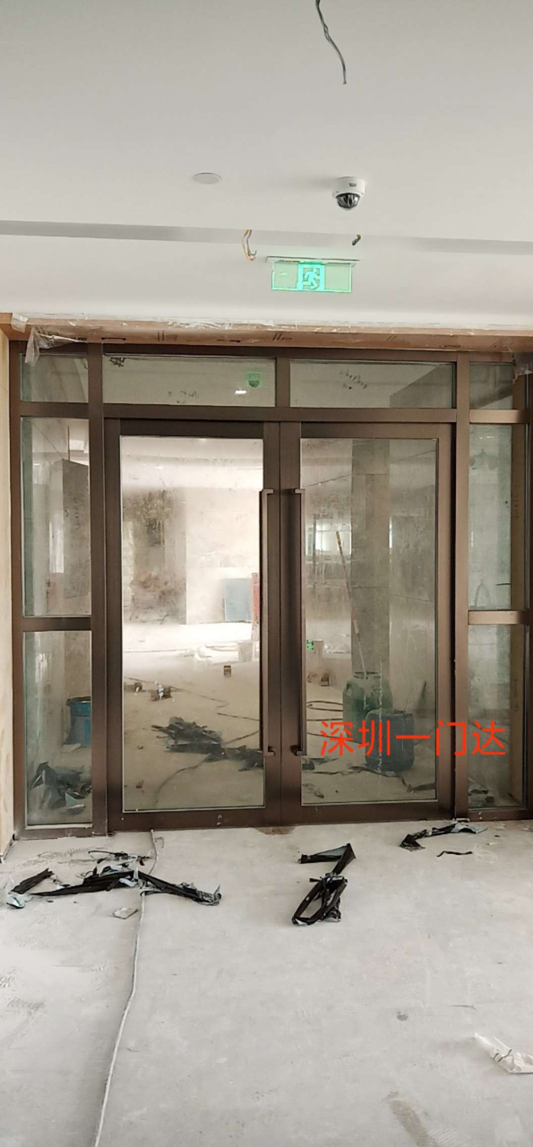 一门达玻璃<a href=http://www.ymdfhm.com/bolifanghuomen/meiguijinbuxiugangbolifanghuomen/ target=_blank class=infotextkey>防火门</a>*资质齐全